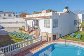 Villa Jorge en Nerja, piscina privada, parking y wifi gratis
